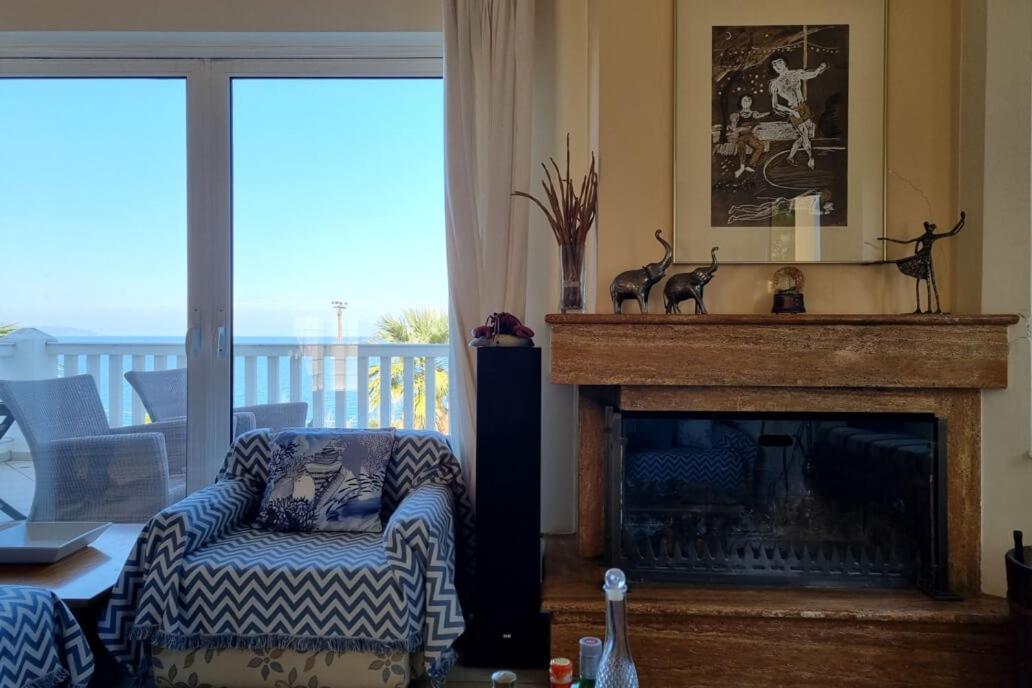 Villa Sul Mare Chalkís Buitenkant foto